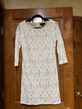 RN Studio Cream Lace 3/4 Sleeve Sheath Dress SZ 4
